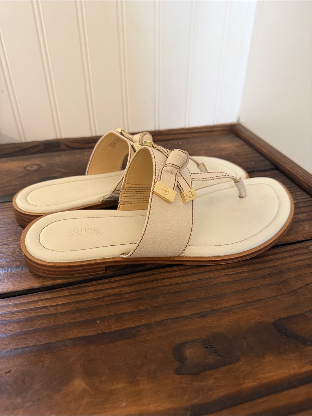 Michael Kors Riipley Thong Sandals - Picture 5 of 6